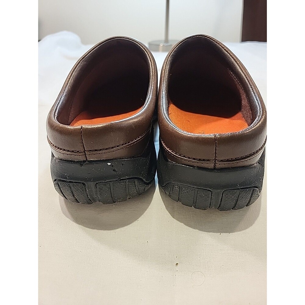 Merrell women's Size 11 Brown Leather Slip On Shoes In Very Good Condition - Picture 4 of 6